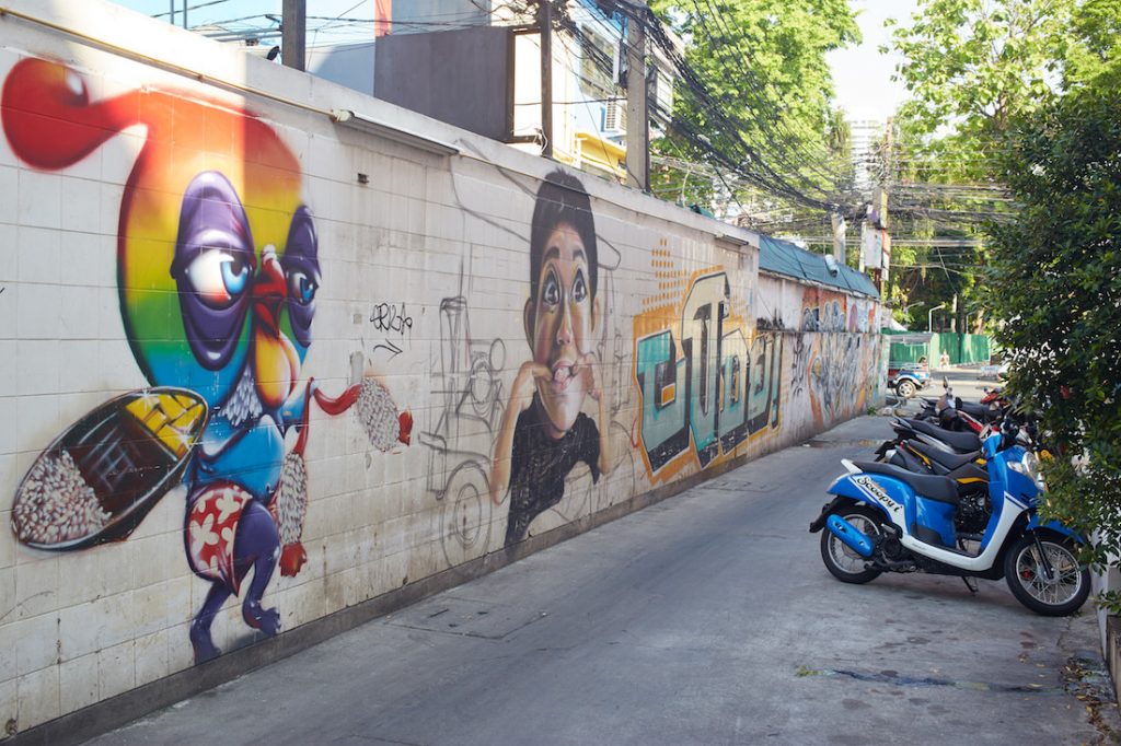Khao San Rd Street Art Alley