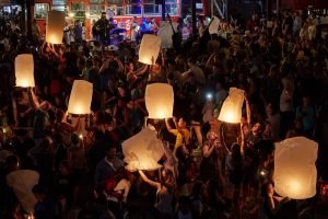 Experiencing The Magic Of Chiang Mai's Yi Peng Festival - Sailingstone 