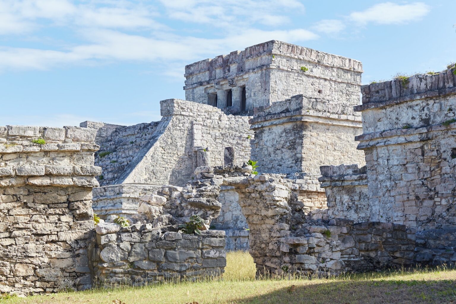 instructor tulum ruins